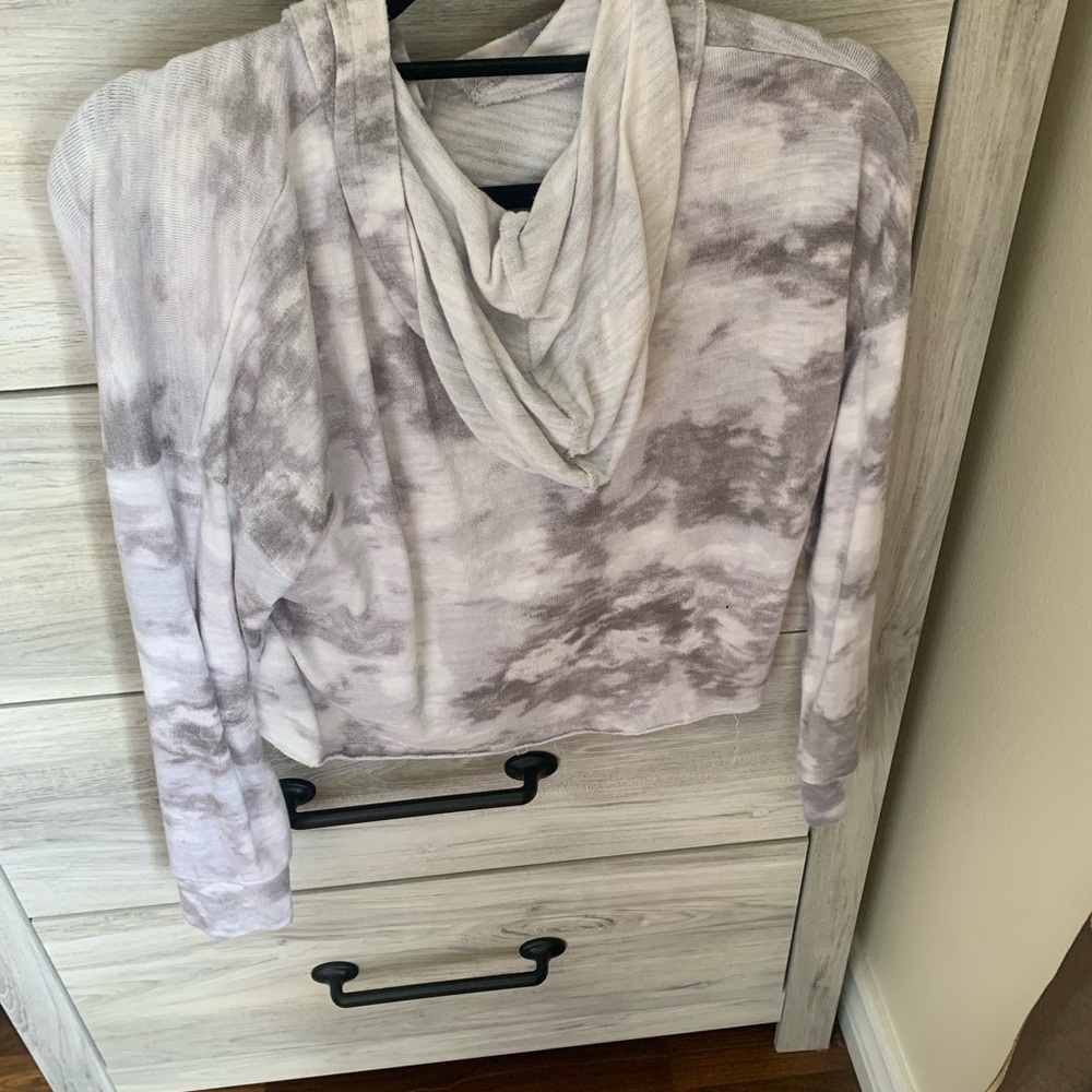 Old navy, size XL, white and silver